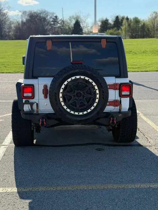 2019 Jeep JL Wrangler - Image 9 of 19