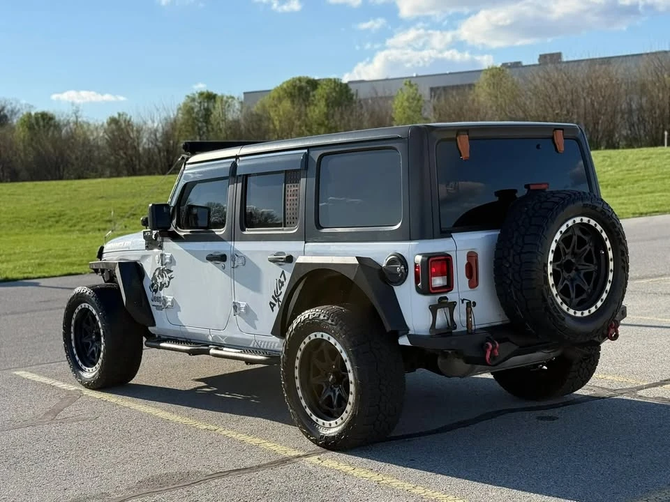 2019 Jeep JL Wrangler - Image 8 of 19
