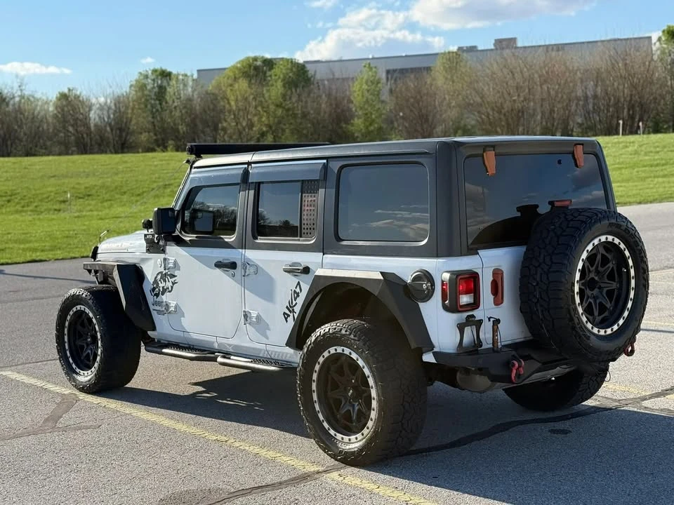2019 Jeep JL Wrangler - Image 7 of 19