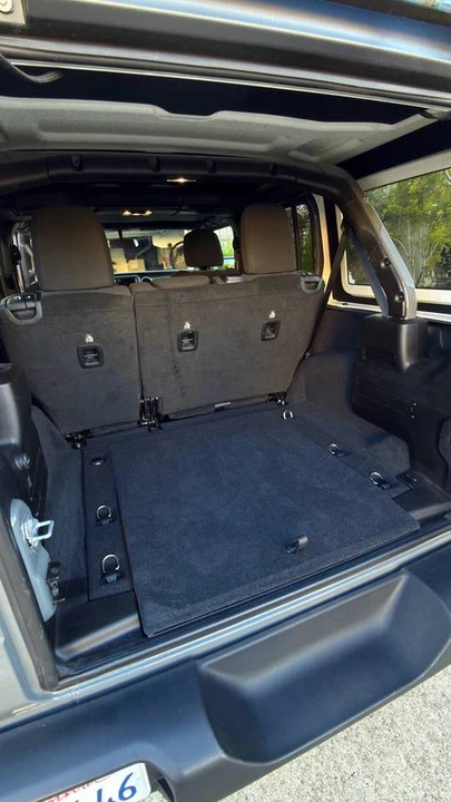 2019 Jeep JL Wrangler - Image 9 of 11