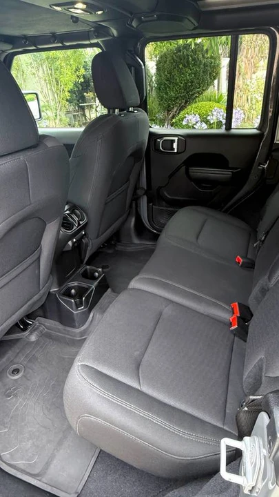2019 Jeep JL Wrangler - Image 7 of 11