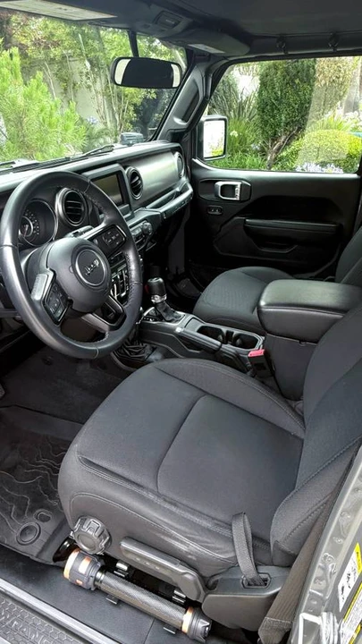 2019 Jeep JL Wrangler - Image 6 of 11