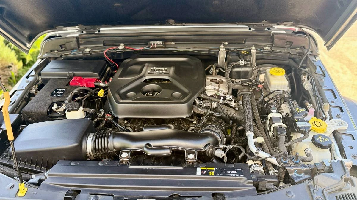 2019 Jeep JL Wrangler - Image 10 of 11