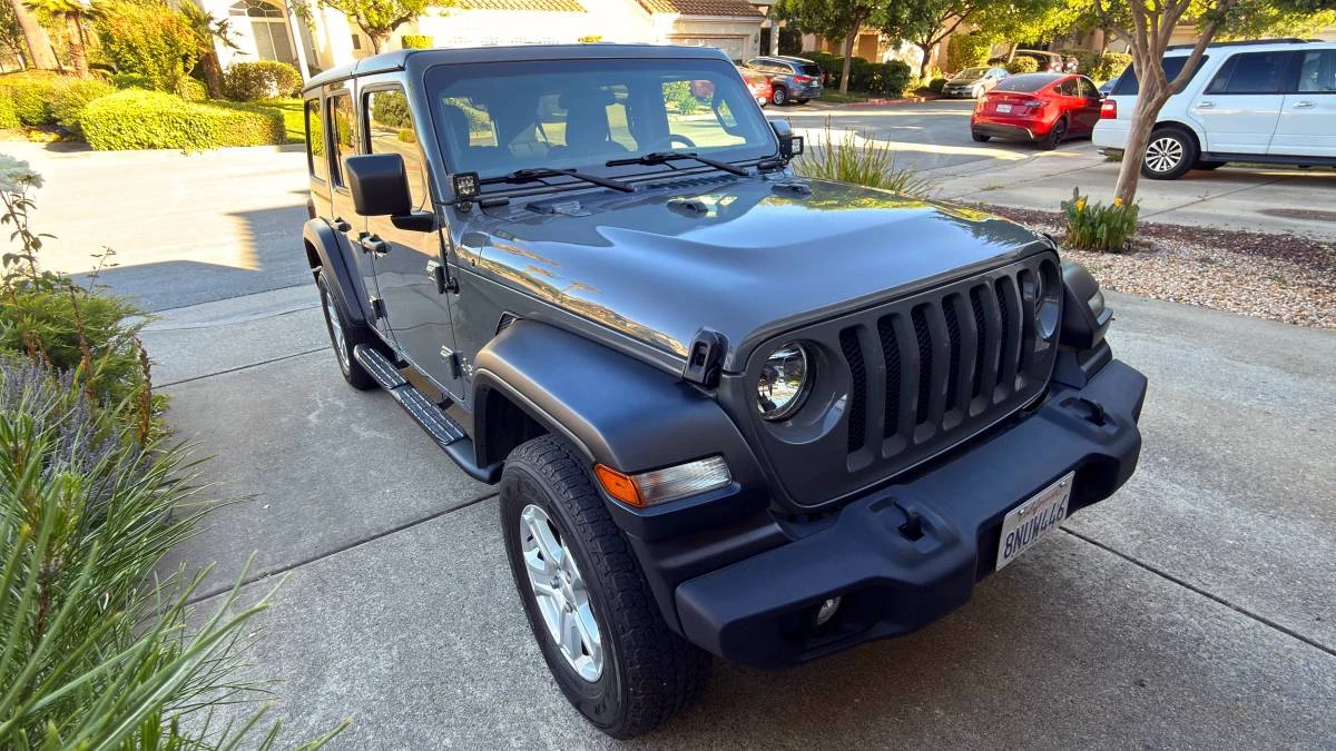 2019 Jeep JL Wrangler - Image 3 of 11