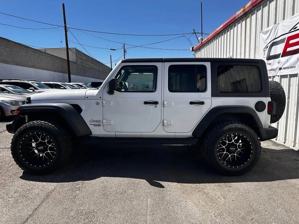 2019 Jeep JL Wrangler - Image 2 of 13