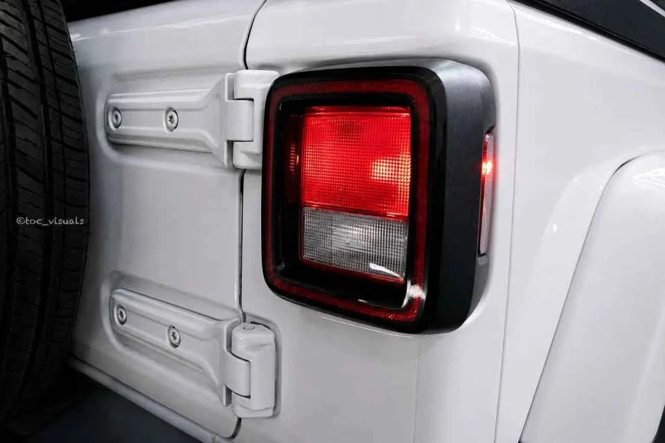 2019 Jeep JL Wrangler - Image 16 of 19
