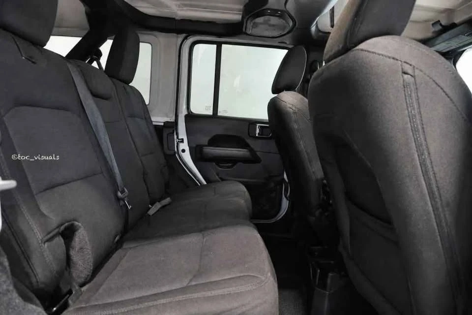 2019 Jeep JL Wrangler - Image 8 of 19