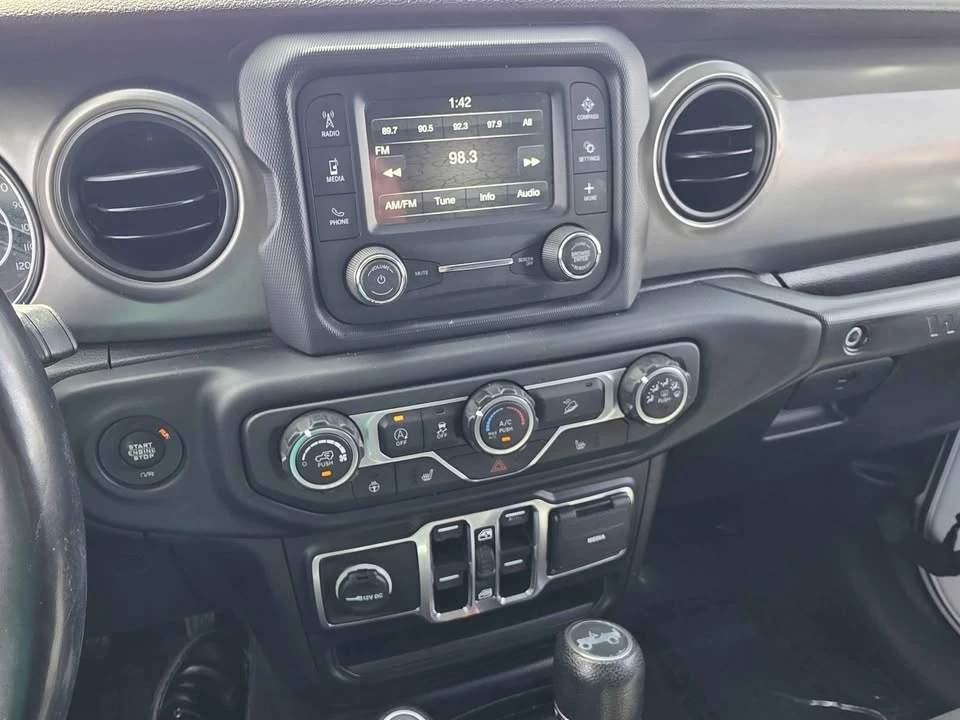 2019 Jeep JL Wrangler - Image 15 of 16