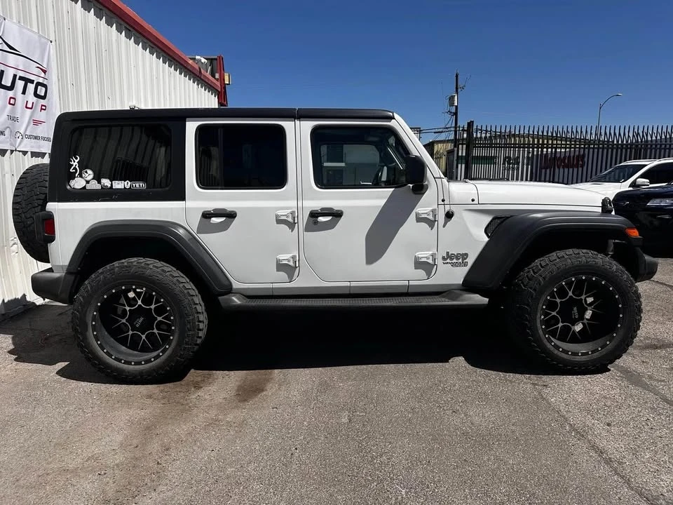 2019 Jeep JL Wrangler - Image 3 of 14