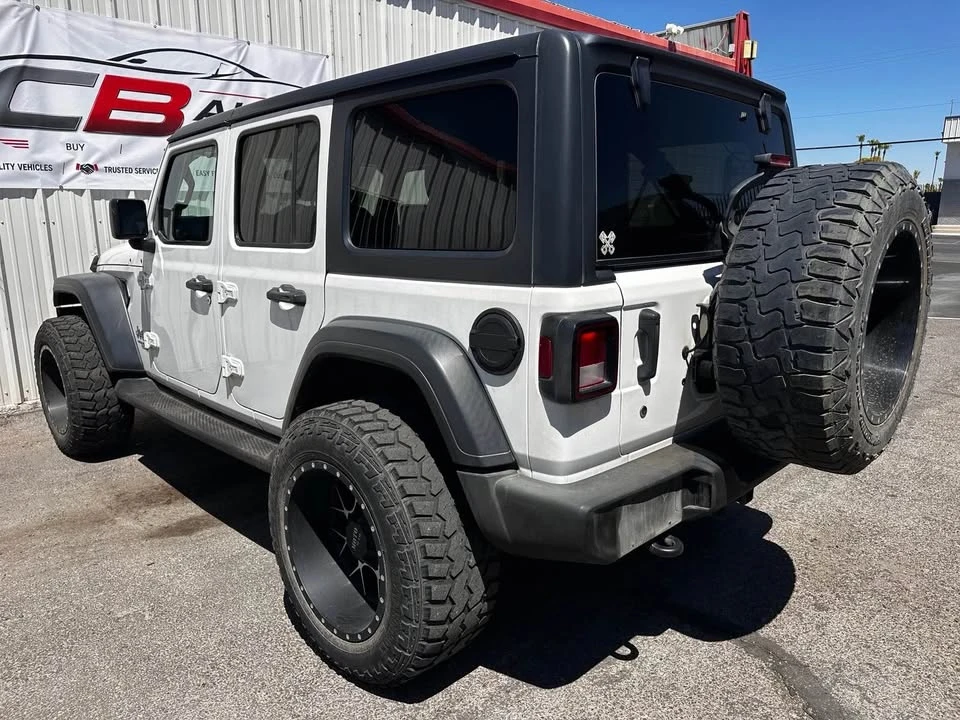 2019 Jeep JL Wrangler - Image 5 of 13