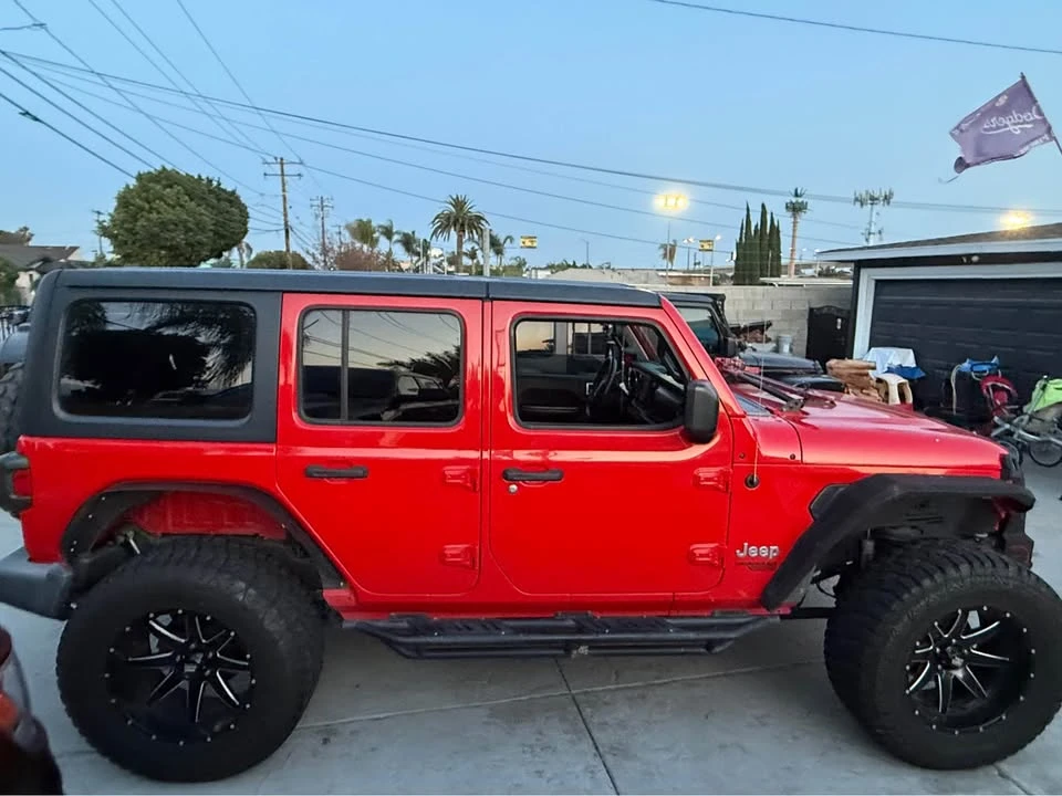 2019 Jeep JL Wrangler - Image 4 of 7
