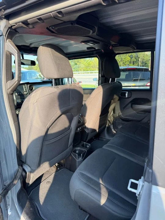 2019 Jeep JL Wrangler - Image 13 of 14