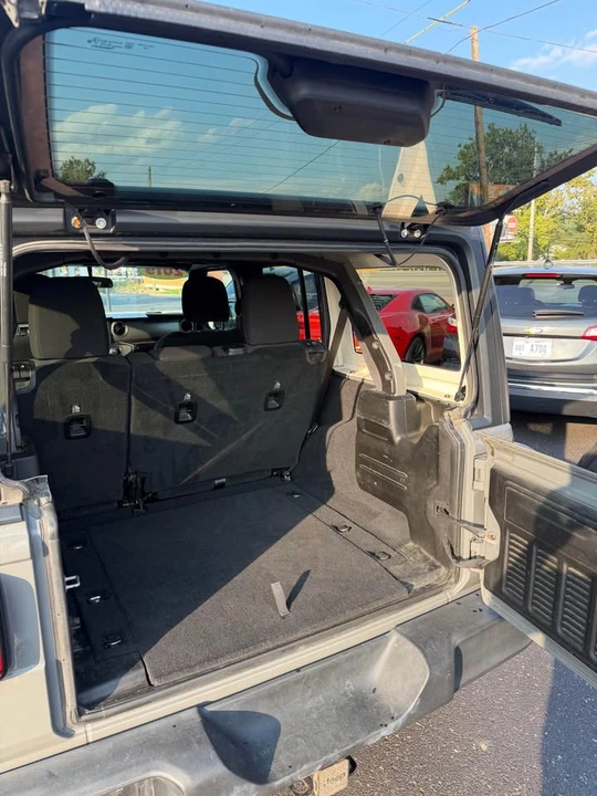 2019 Jeep JL Wrangler - Image 14 of 14