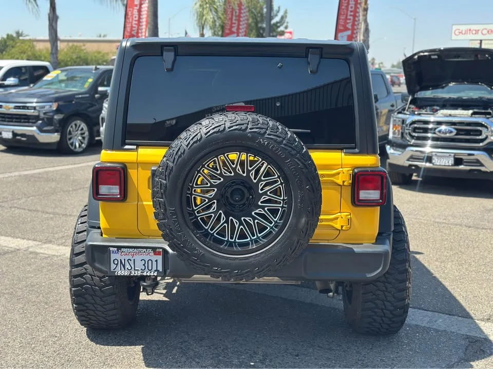 2019 Jeep JL Wrangler - Image 5 of 9