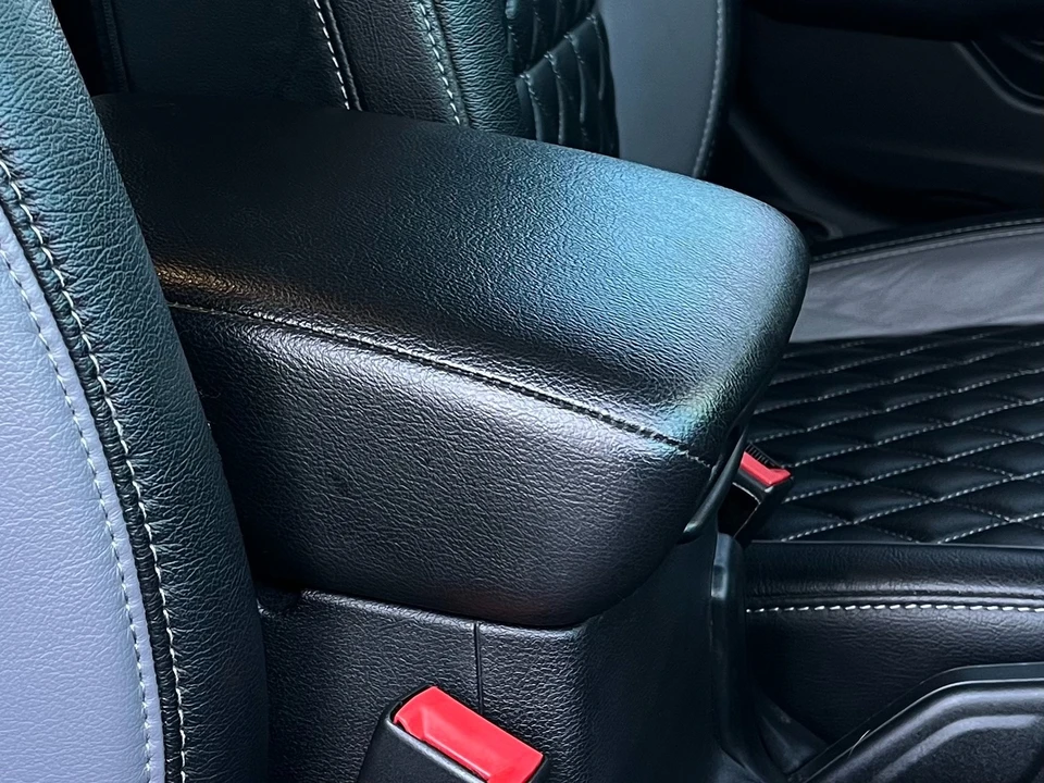 2019 Jeep JL Wrangler - Image 20 of 21