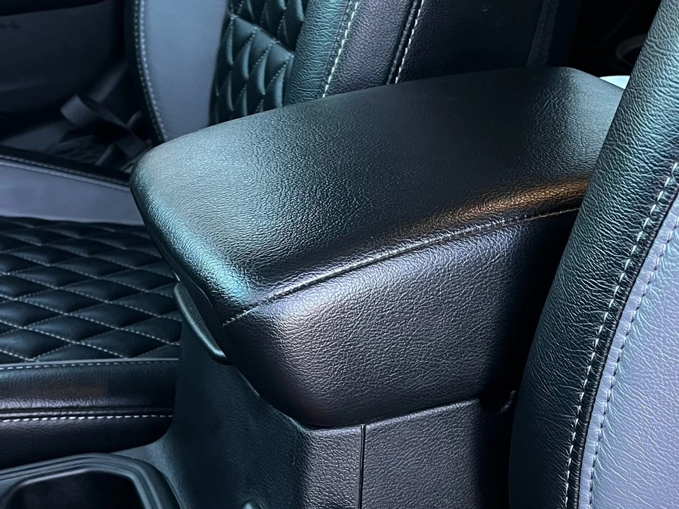 2019 Jeep JL Wrangler - Image 14 of 21
