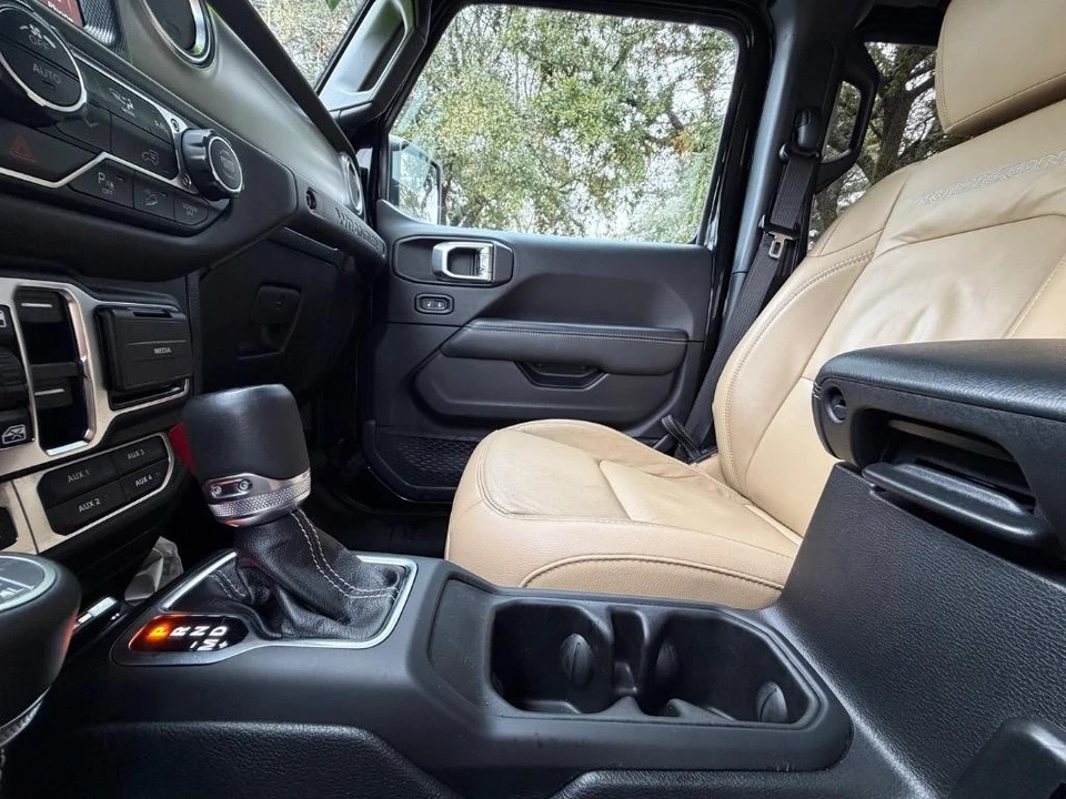 2019 Jeep JL Wrangler - Image 19 of 21