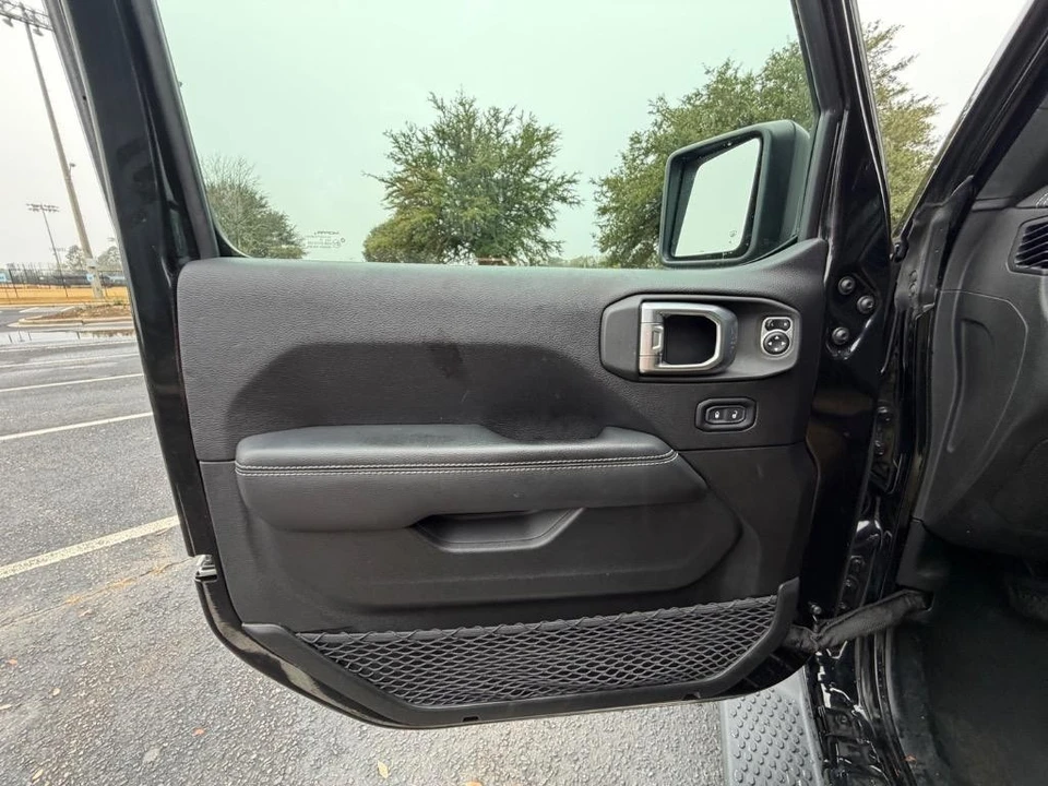 2019 Jeep JL Wrangler - Image 12 of 21