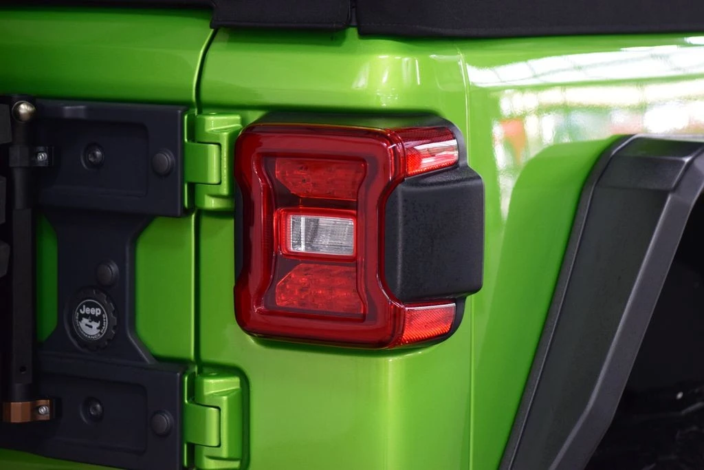 2019 Jeep JL Wrangler - Image 25 of 31