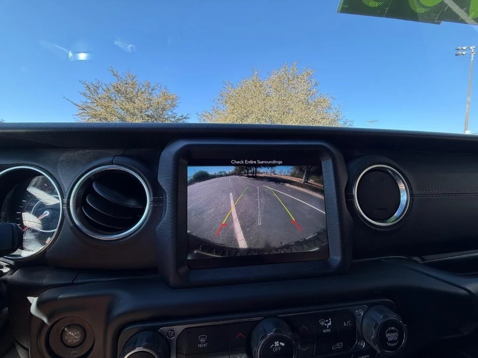 2019 Jeep JL Wrangler - Image 14 of 21