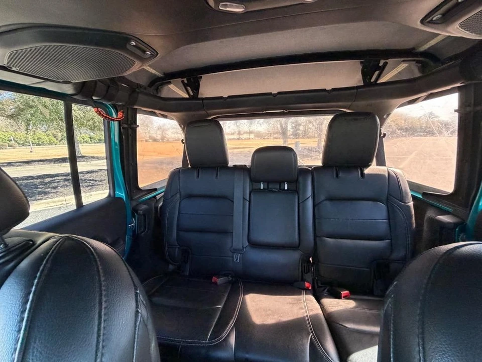 2019 Jeep JL Wrangler - Image 19 of 21