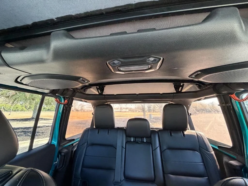 2019 Jeep JL Wrangler - Image 20 of 21
