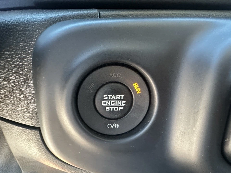 2019 Jeep JL Wrangler - Image 9 of 12