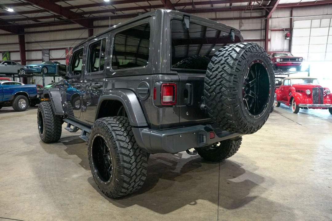 2019 Jeep JL Wrangler - Image 26 of 31