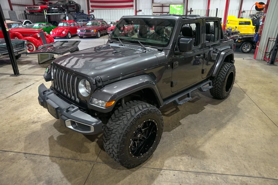 2019 Jeep JL Wrangler - Image 15 of 31