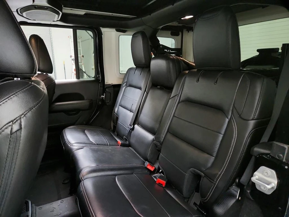 2019 Jeep JL Wrangler - Image 20 of 21