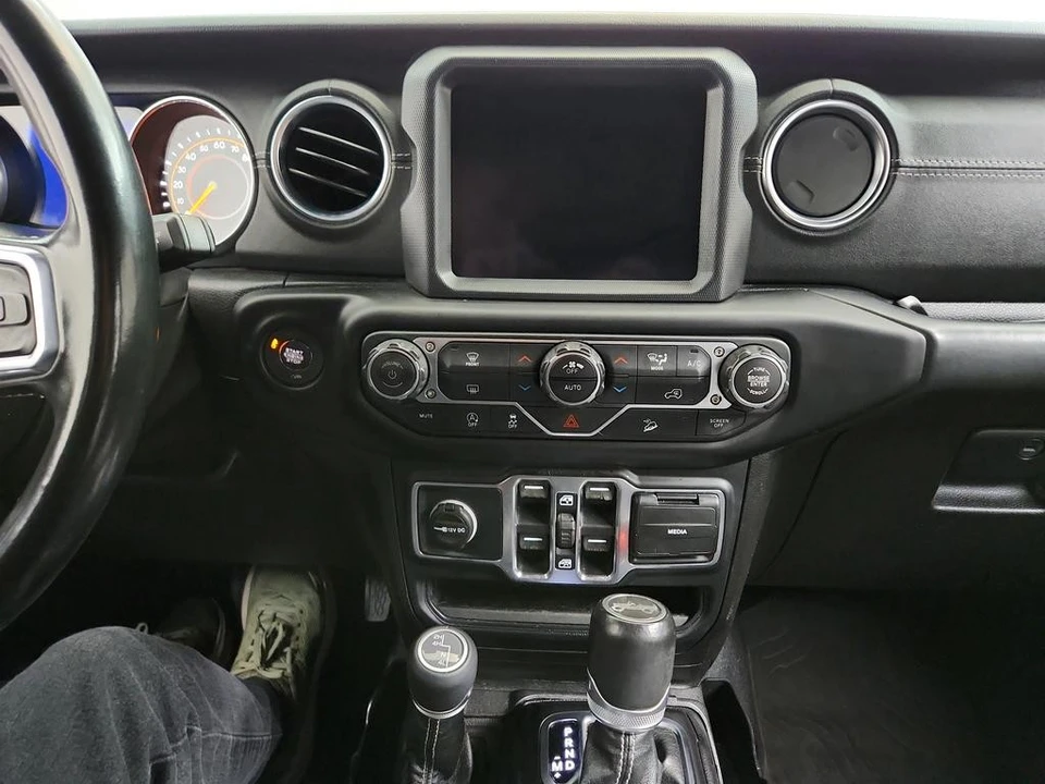 2019 Jeep JL Wrangler - Image 18 of 21