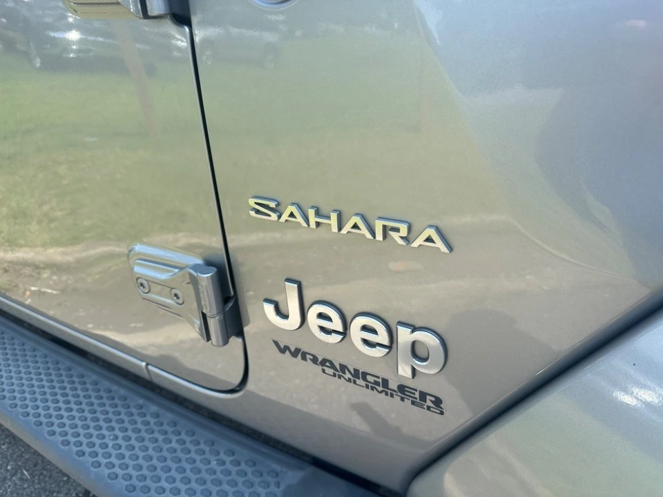 2019 Jeep JL Wrangler - Image 6 of 13