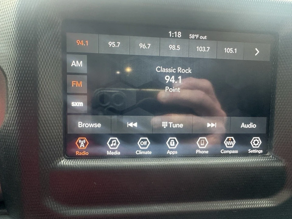 2019 Jeep JL Wrangler - Image 10 of 12