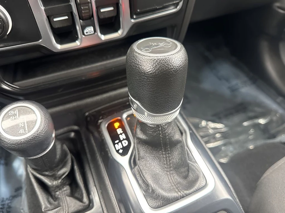 2019 Jeep JL Wrangler - Image 15 of 21