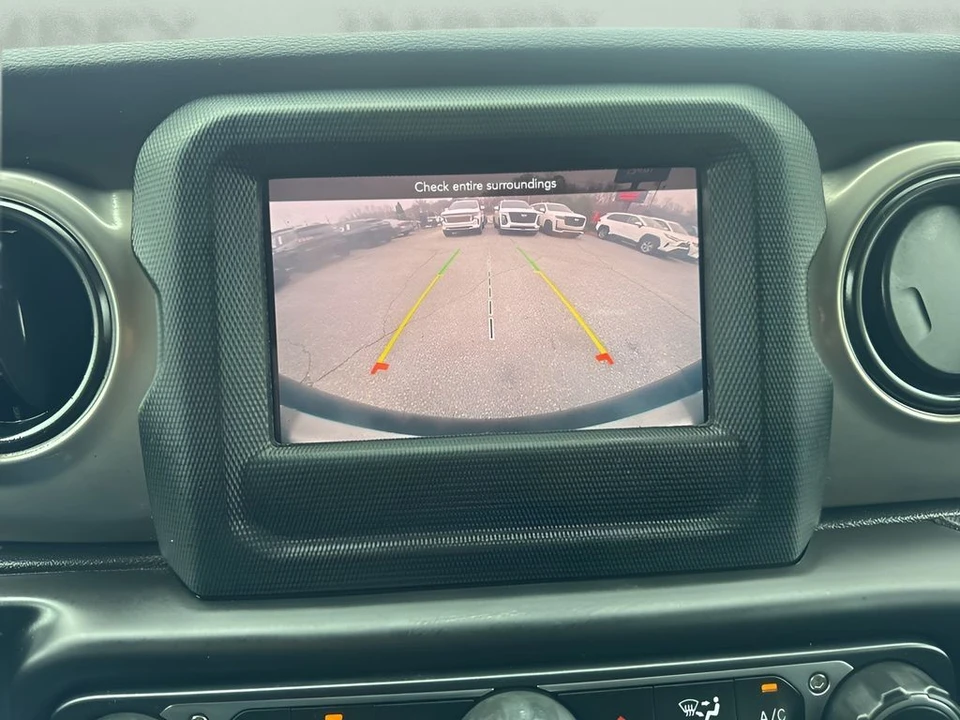 2019 Jeep JL Wrangler - Image 18 of 21