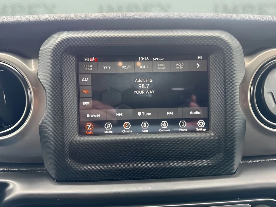 2019 Jeep JL Wrangler - Image 16 of 21