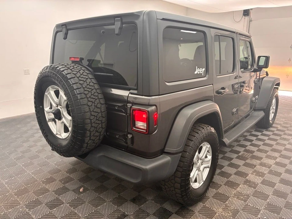 2019 Jeep JL Wrangler - Image 9 of 12