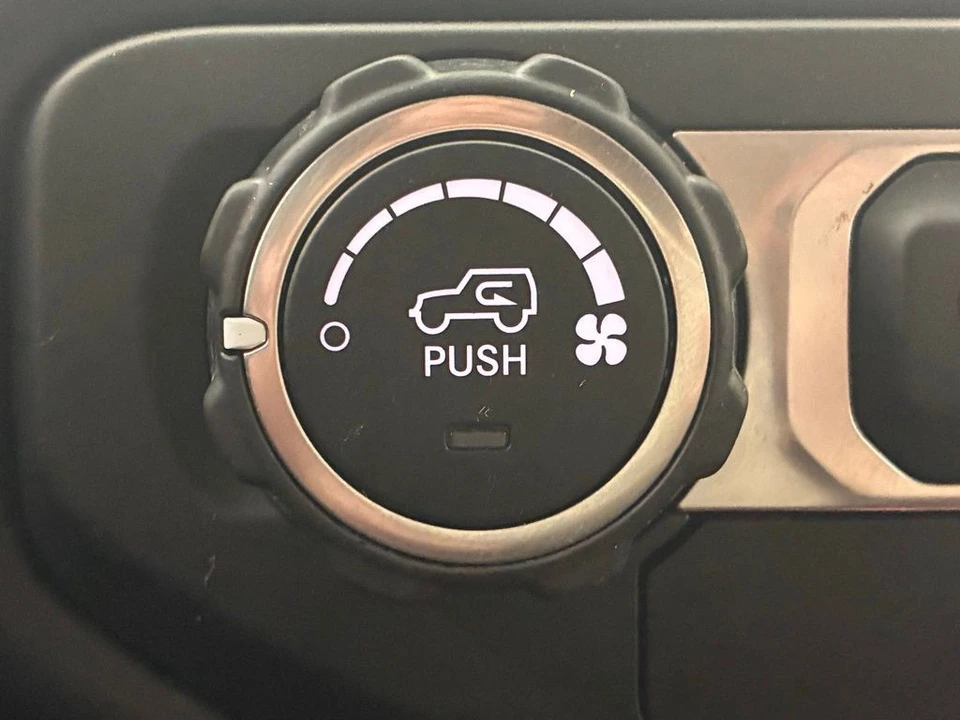 2019 Jeep JL Wrangler - Image 6 of 12