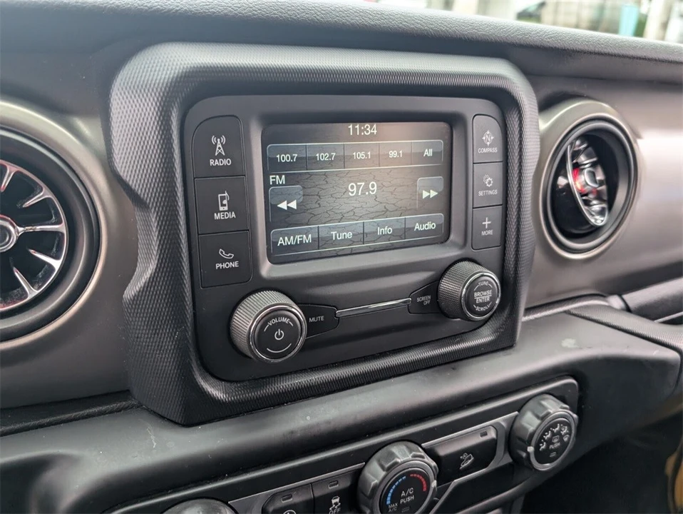 2019 Jeep JL Wrangler - Image 20 of 21
