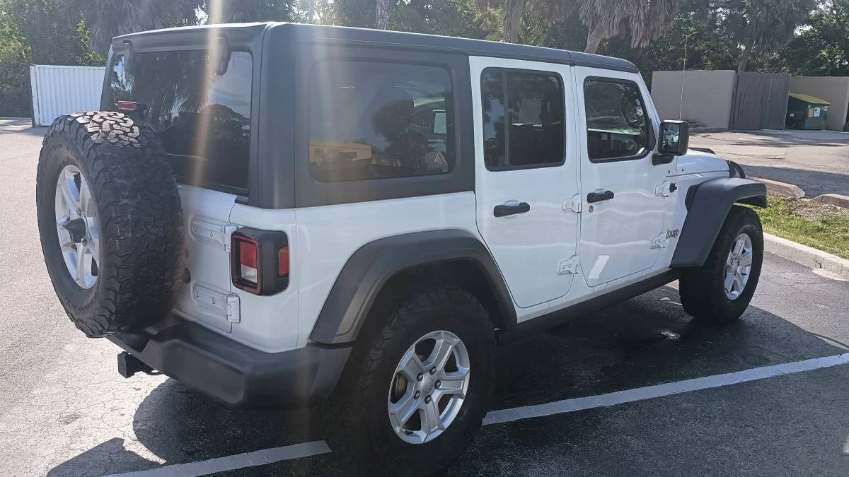 2019 Jeep JL Wrangler - Image 3 of 14