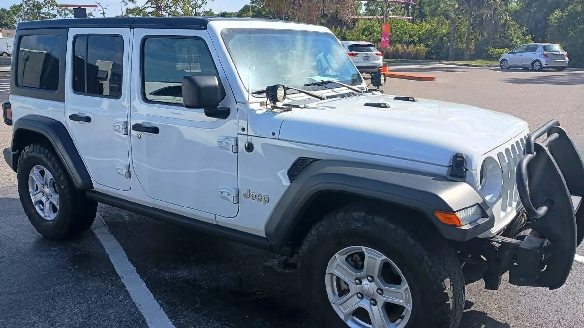 2019 Jeep JL Wrangler - Image 4 of 14