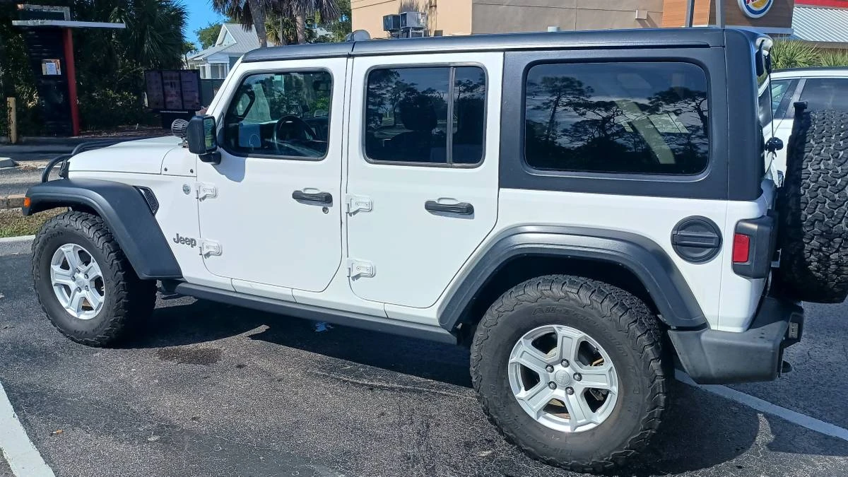 2019 Jeep JL Wrangler - Image 2 of 14
