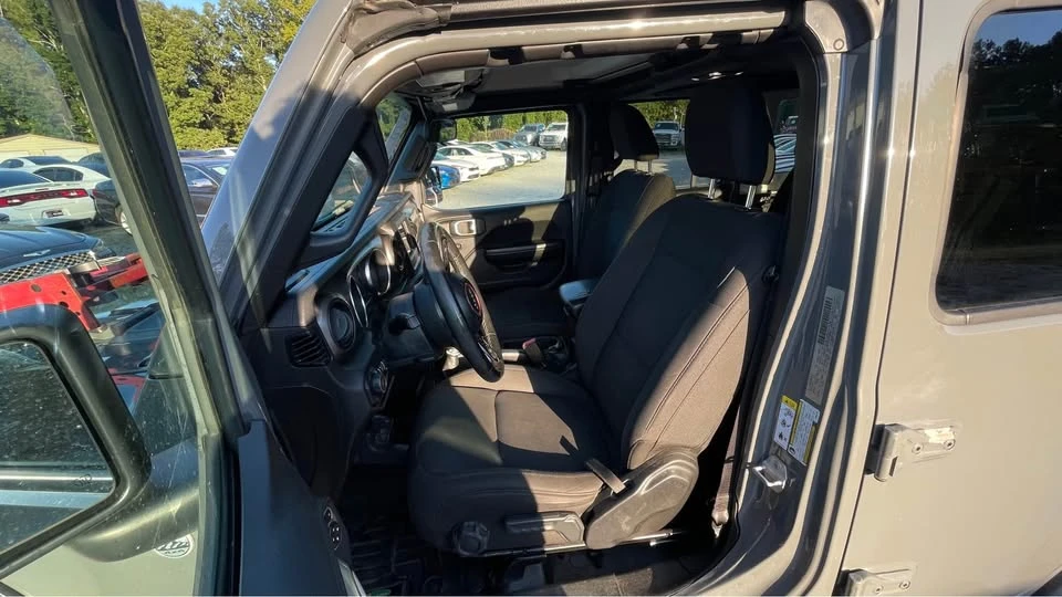 2019 Jeep JL Wrangler - Image 9 of 20