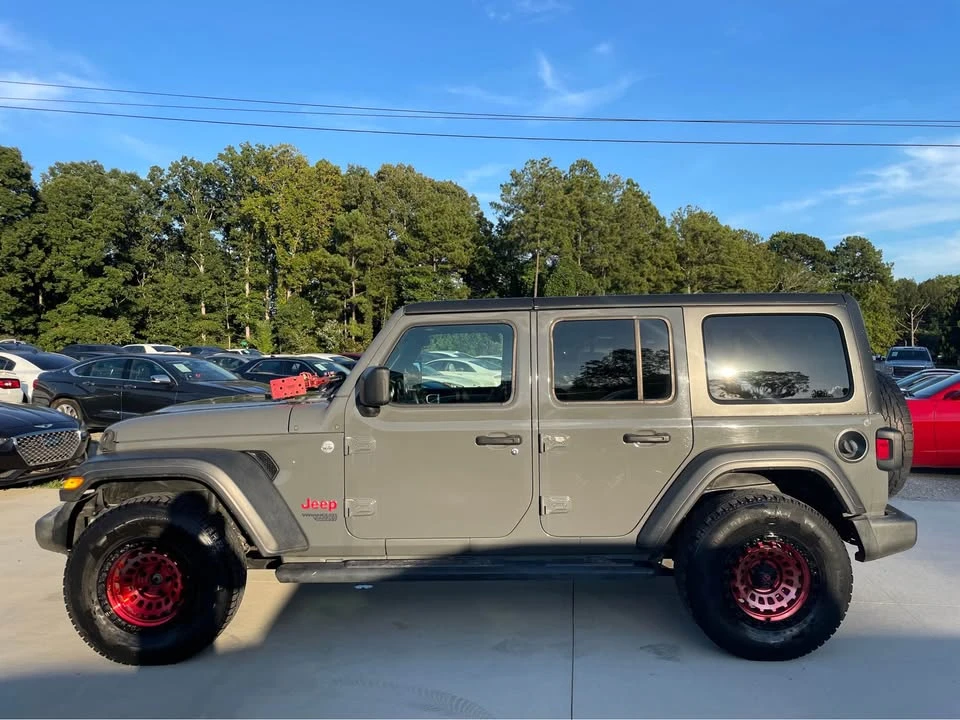 2019 Jeep JL Wrangler - Image 3 of 20