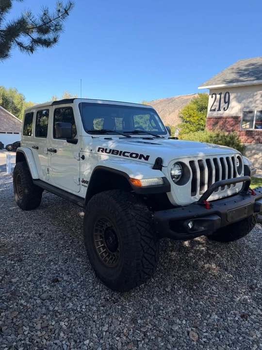 2019 Jeep JL Wrangler - Image 4 of 10