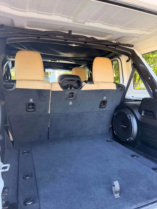 2019 Jeep JL Wrangler - Image 5 of 10