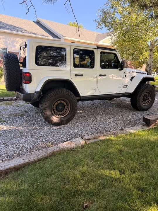 2019 Jeep JL Wrangler - Image 2 of 10