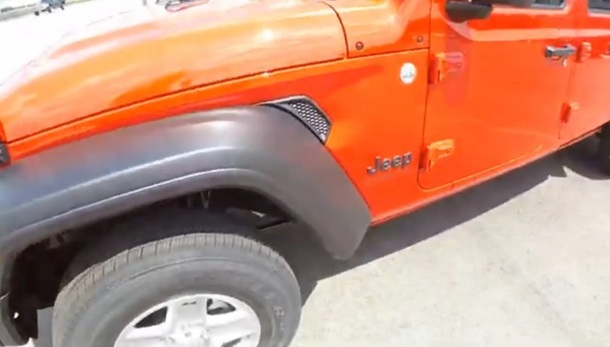 2019 Jeep Gladiator - Image 3 of 9