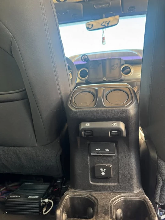2019 Jeep JL Wrangler - Image 10 of 18