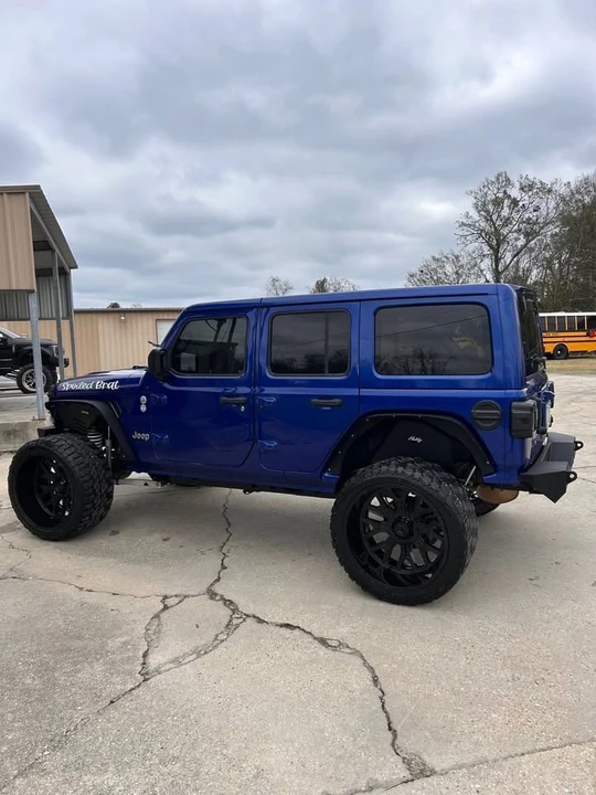 2019 Jeep JL Wrangler - Image 6 of 18